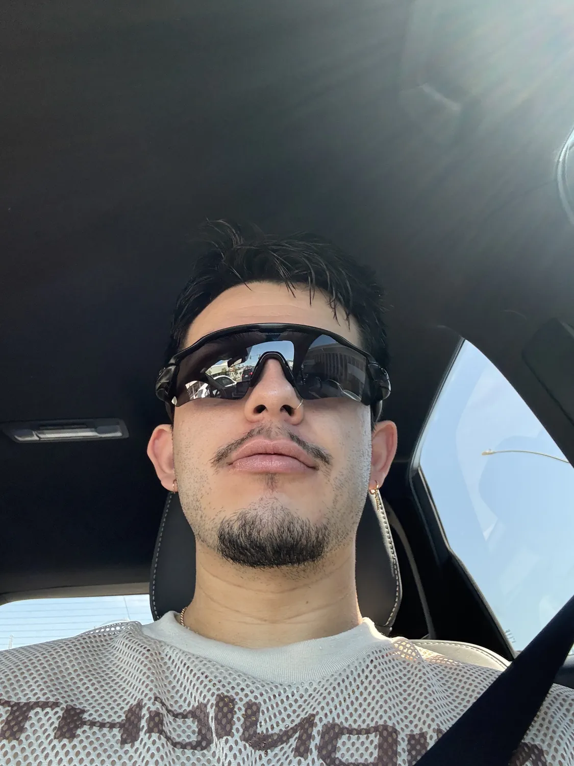 jewels — in the car